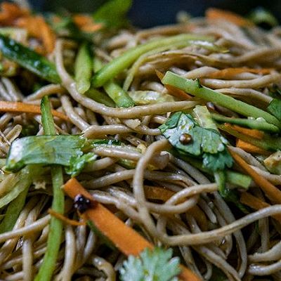 酸辣爽口的凉拌腐竹丝