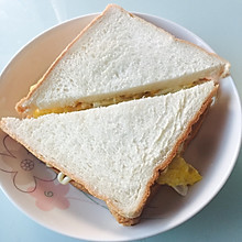 鸡蛋玉米三明治