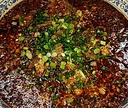 经典川菜:水煮牛肉，麻辣浓厚，咸鲜带香的做法