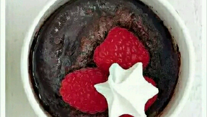 岩浆巧克力马克杯蛋糕