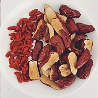 银耳雪梨红枣羹的做法图解1