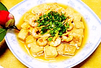 豆腐干焖虾仁的做法