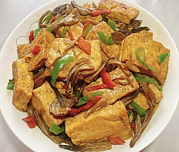 #开启观赛嗨吃局# 鹿茸菇焖豆腐的做法