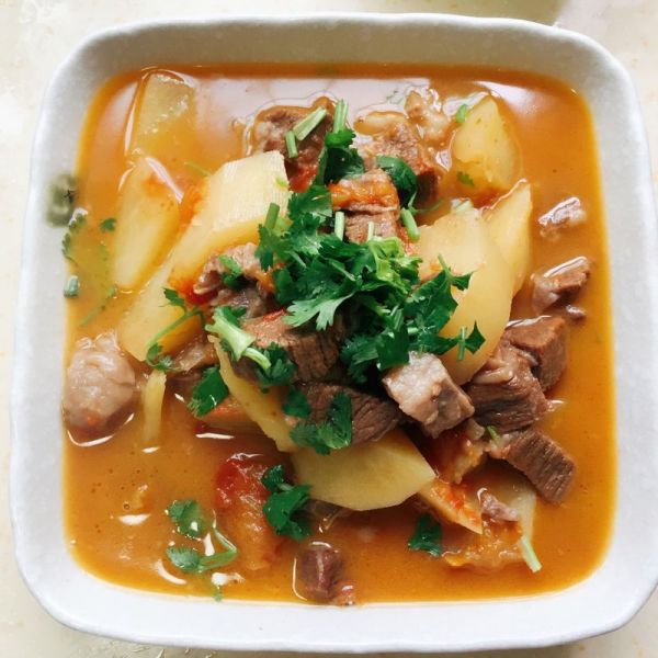 西红柿土豆炖牛腩