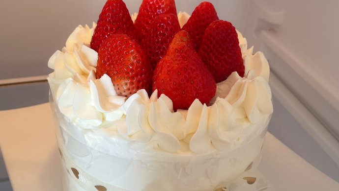草莓芒果戚风蛋糕