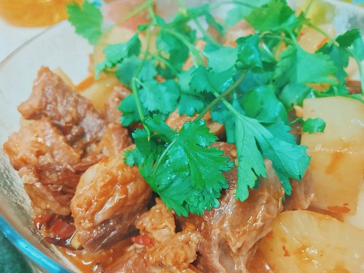 萝卜烧牛肉的做法