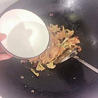 炸腐竹炒花菜的做法图解13