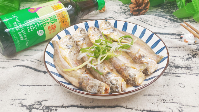 #李锦记X豆果 夏日轻食美味榜# 清蒸小黄鱼的做法