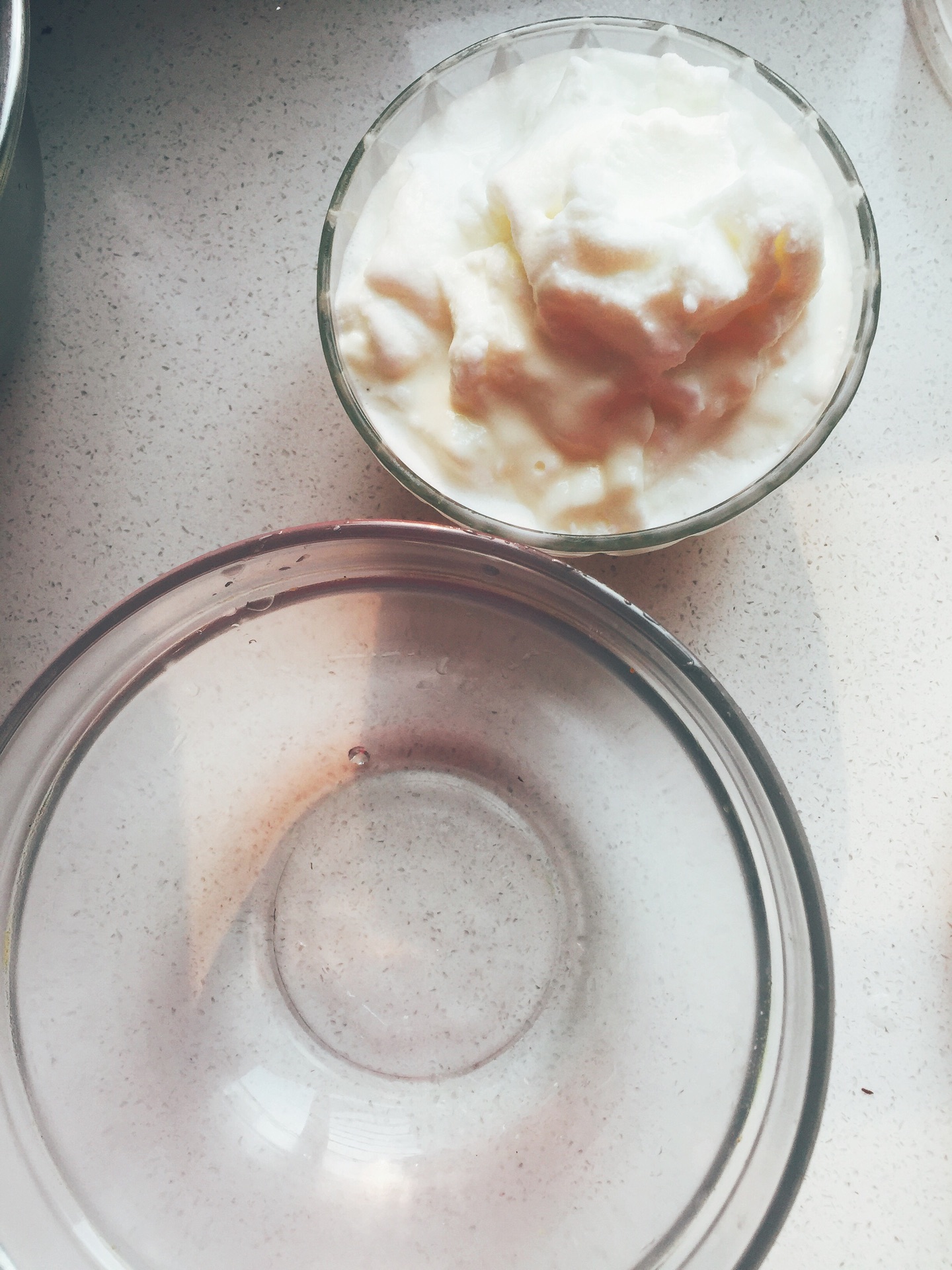 冰爽可口的菠萝冻撞奶,冰爽可口的菠萝冻撞奶的家常做法 - 美食杰冰爽可口的菠萝冻撞奶做法大全