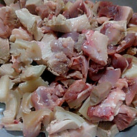 红烧肘子炖豆腐的做法图解1