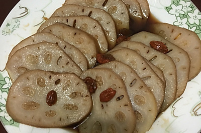 红枣枸杞糯米藕