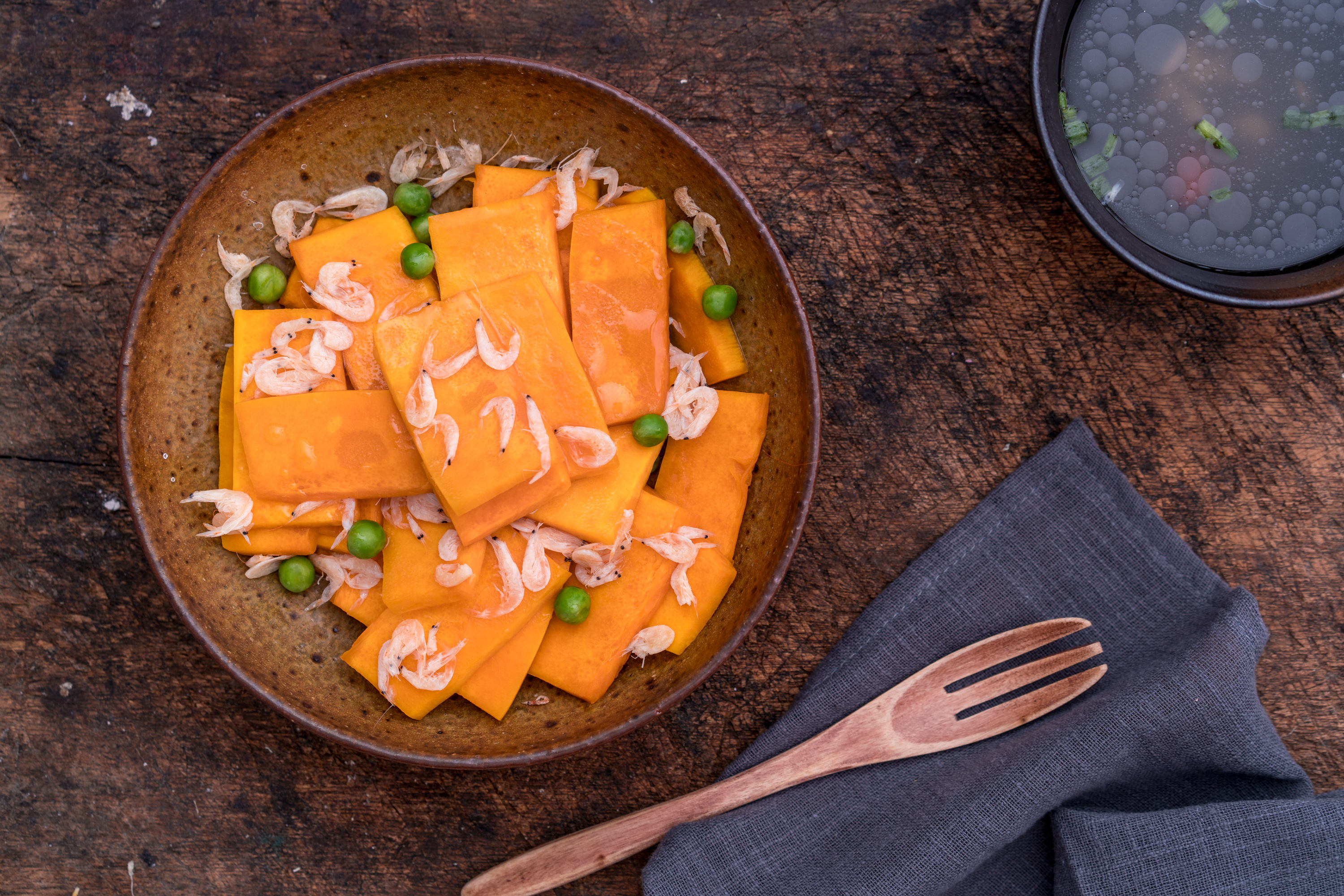 Pumpkin with shrimp skin