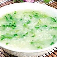 韭菜粥的做法图解1