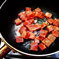 #下饭红烧菜#黑椒牛肉粒炒年糕的做法图解6