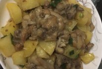 土豆烧鸡的做法