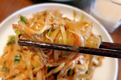 麻酱鸡丝凉面
