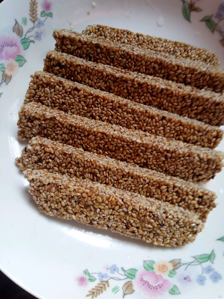 自制芝麻酥糖的做法