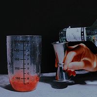 草莓之吻-草莓与酒的碰撞｜百加得鸡尾酒自制的做法图解2