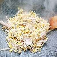黑木耳黄豆芽炒肉的做法图解6