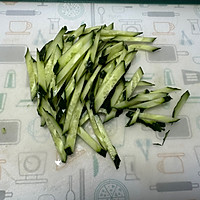 #珍选捞汁 健康轻食季#捞汁黄瓜油条的做法图解1