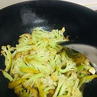 #轻食季怎么吃#清炒花菜的做法图解2