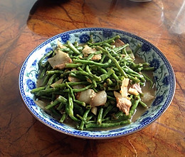 五花肉烩姜豆角的做法