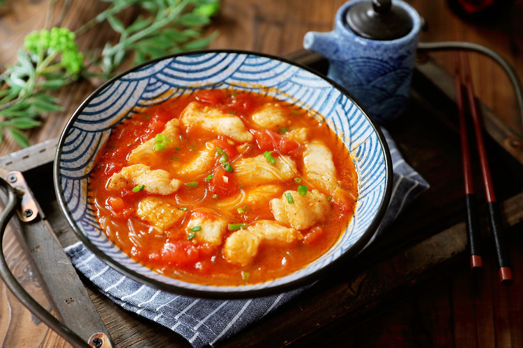 龙利鱼粉丝番茄汤的做法