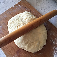 豆沙花式面包的做法图解3