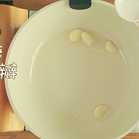 小羽私厨之金银蛋浸菠菜的做法图解3