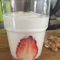 高颜值草莓酸奶的做法图解3