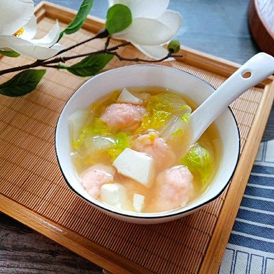虾滑豆腐白菜汤
