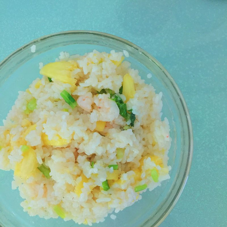 黑鳳梨炒飯的做法