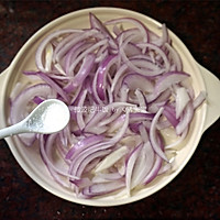 洋葱肥牛饭，高火3分钟搞掂的做法图解3