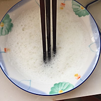 电饭煲做蛋糕的做法图解1