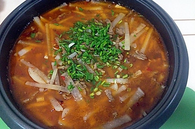 牛肉萝卜丝汤锅