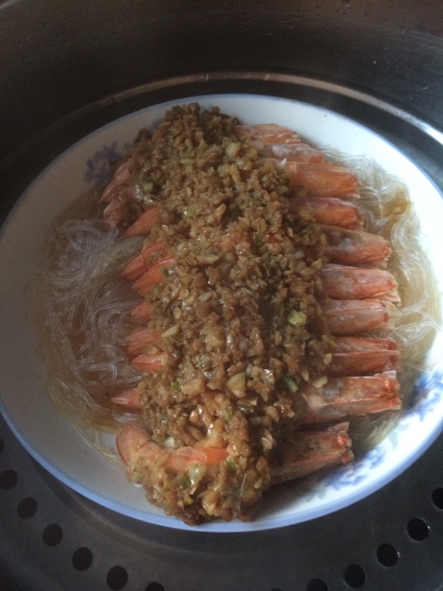 蒜蓉粉丝开边虾的做法图解7
