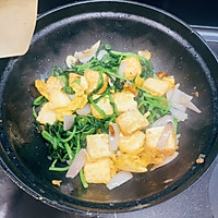 #年在一起 鲜才够味#清爽可口，健康低脂~~豆腐炒鸡毛菜的做法图解8