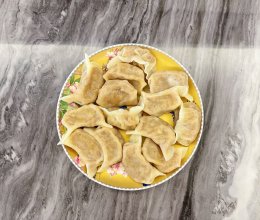 酸菜馅水饺烙饼两吃的做法