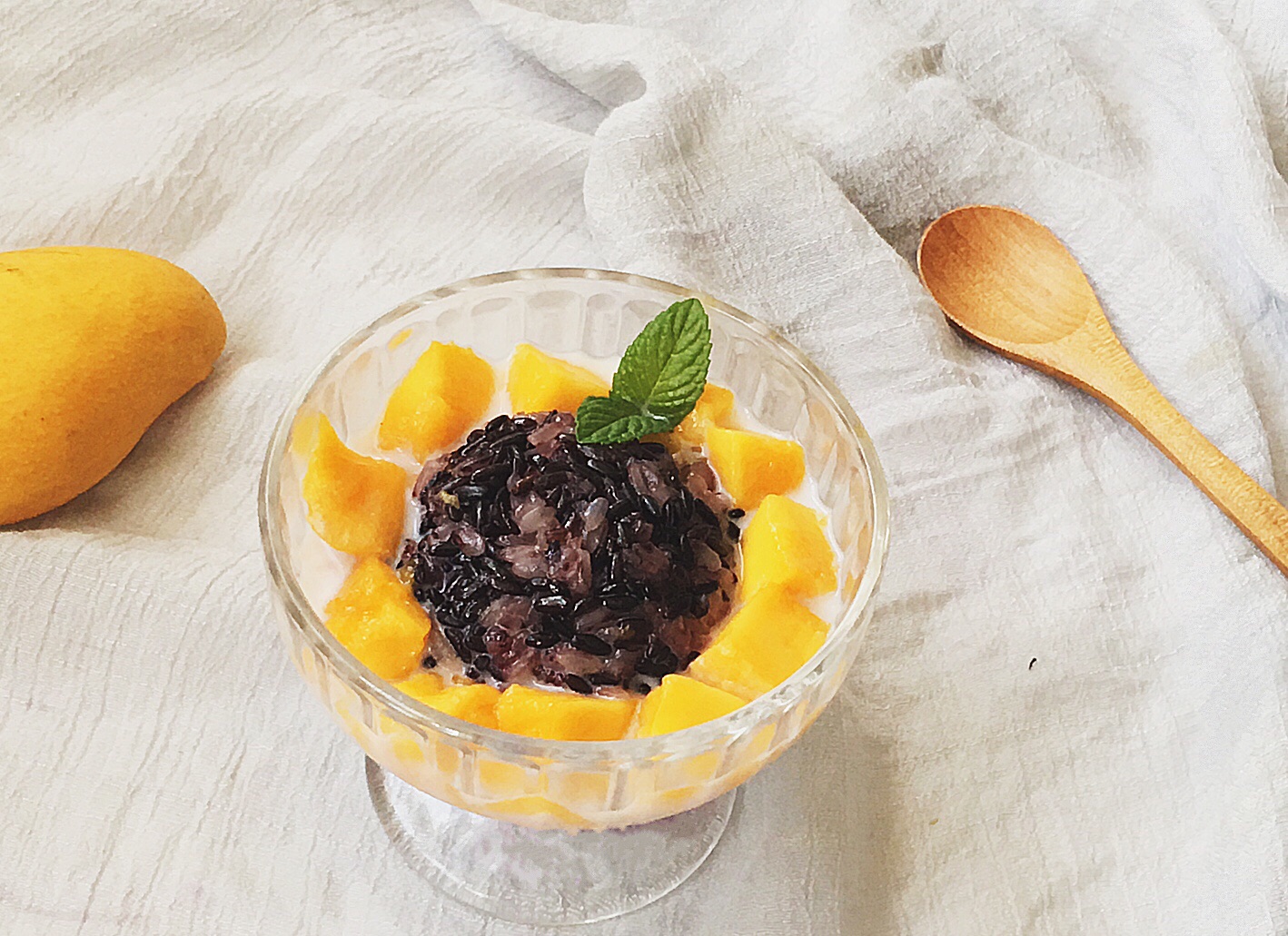 Mango and black rice