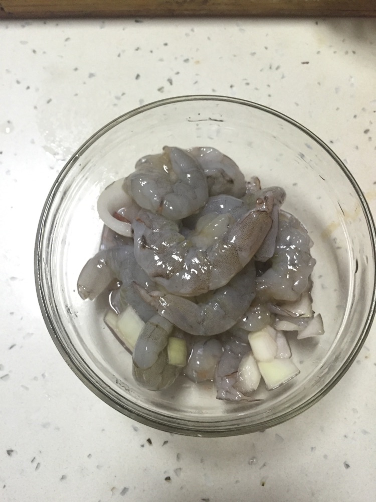 咖喱培根鲜虾焗饭的做法图解3