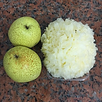 冰糖雪梨雪耳糖水的做法图解1
