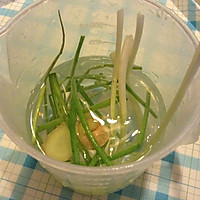 不用肉皮冻照样有汤汁的锅贴——利仁电火锅试用菜谱的做法图解1