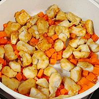 #金龙鱼橄榄油调和油520美食菜谱#一饭一蔬之时蔬炒鸡丁的做法图解9