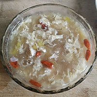 银耳枸杞榴莲羹的做法图解5