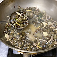 #餐桌上的春日限定#罗勒咸肉上汤螺丝的做法图解8