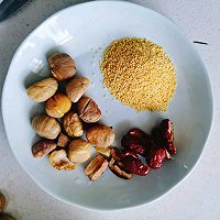 破壁机美食~板栗红枣小米糊的做法图解1