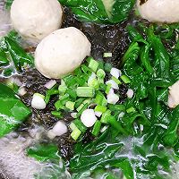 #夏日吃货嘉年华#紫菜鱼丸汤的做法图解8