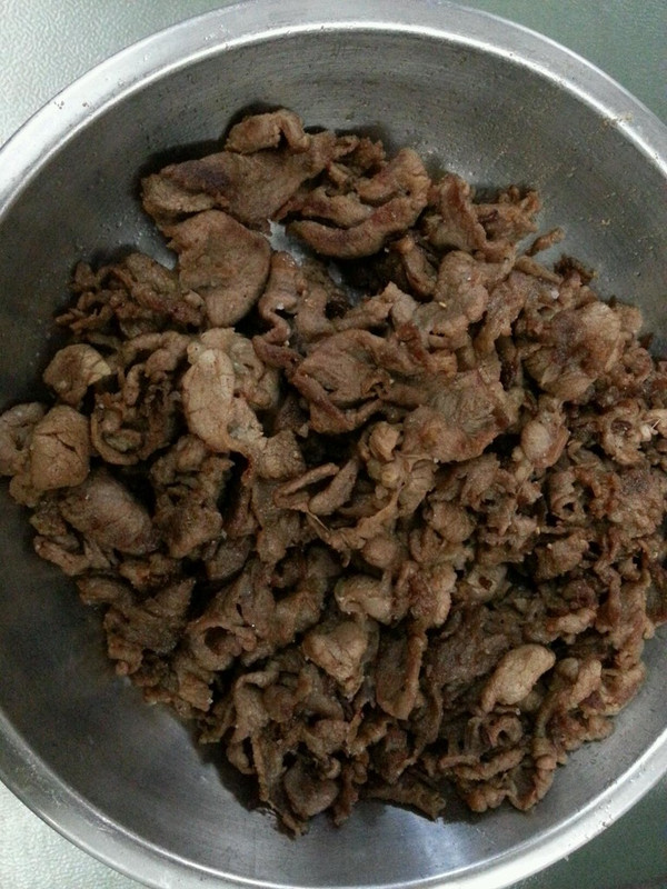 孜然羊肉有羊肉串的味儿～