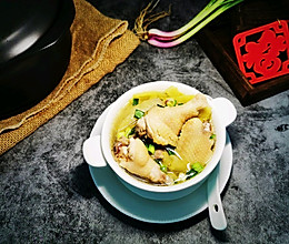 #憋在家里吃什么#潮汕咸菜土鸡汤的做法