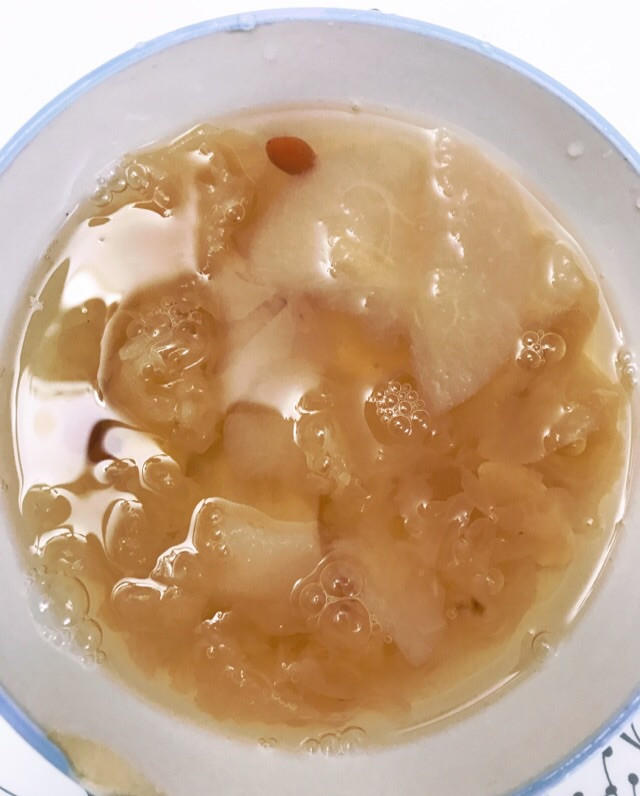 银耳雪梨羹的做法